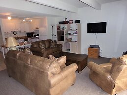 Snowflake 1 Bed plus Den 2 Bath