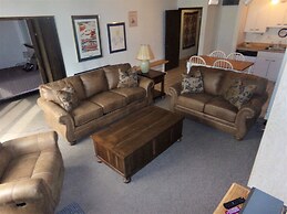 Snowflake 1 Bed plus Den 2 Bath