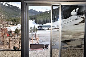 Snowflake 1 Bed plus Den 2 Bath