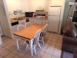 Snowflake 1 Bed plus Den 2 Bath