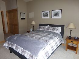 Anemone Townhome 3 Bed 3 Bath