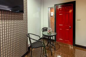 Gallery Lake View Hotel