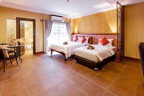 Gallery Lake View Hotel