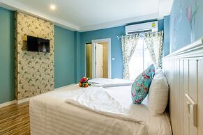 Gallery Lake View Hotel