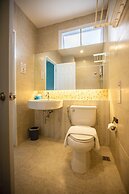 Gallery Lake View Hotel