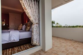 Gallery Lake View Hotel