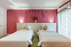 Gallery Lake View Hotel