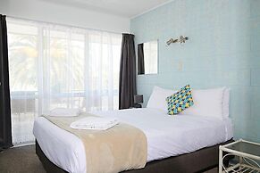 Roselands Motel