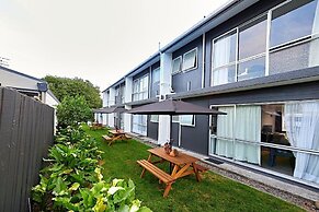 Roselands Motel