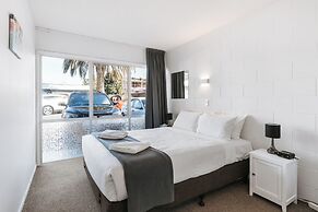 Roselands Motel