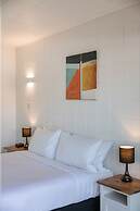 Roselands Motel