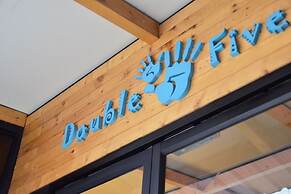 Double Five - Hostel