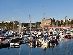 Harbourside Apartments