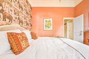 Muntham Holiday Apartments & Town House