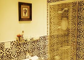 Muntham Holiday Apartments & Town House