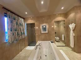 Grand Hotel Djibloho