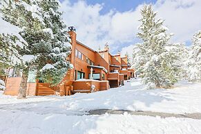 Tennis Townhome 2 Bed 2.5 Bath
