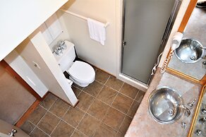 Tennis Townhome 2 Bed 2.5 Bath