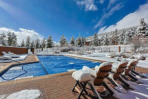 Tennis Townhome 2 Bed 2.5 Bath