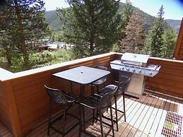 Tennis Townhome 2 Bed 2.5 Bath