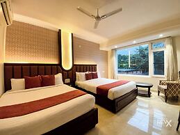 Hotel Green View - Behind Pramarth Niketan