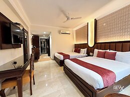 Hotel Green View - Behind Pramarth Niketan
