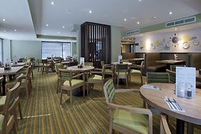 Premier Inn Edinburgh Cc York Place/St James Quarter