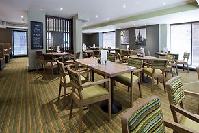 Premier Inn Edinburgh Cc York Place/St James Quarter