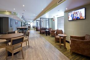 Premier Inn Edinburgh Cc York Place/St James Quarter