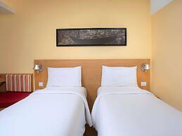 ibis Kochi City Centre Hotel