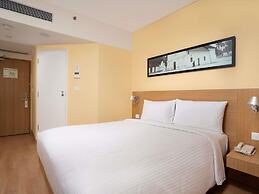 ibis Kochi City Centre Hotel