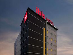 ibis Kochi City Centre Hotel