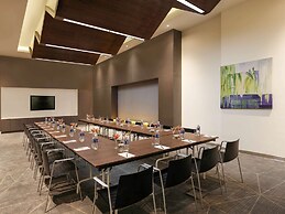 ibis Kochi City Centre Hotel