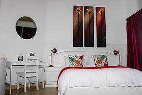 La Dolce Vita Guest House