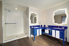 Hotel Indigo Naperville Riverwalk by IHG
