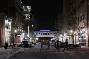 Hotel Indigo Naperville Riverwalk by IHG