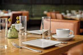Hotel Indigo Naperville Riverwalk by IHG