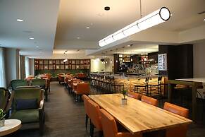 Hotel Indigo Naperville Riverwalk by IHG