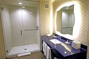 Hotel Indigo Naperville Riverwalk by IHG