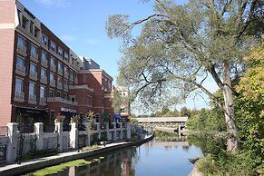 Hotel Indigo Naperville Riverwalk by IHG