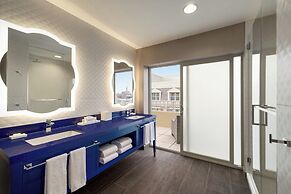Hotel Indigo Naperville Riverwalk by IHG