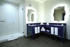 Hotel Indigo Naperville Riverwalk by IHG