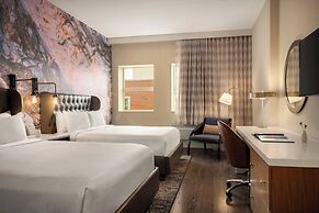 Hotel Indigo Naperville Riverwalk by IHG