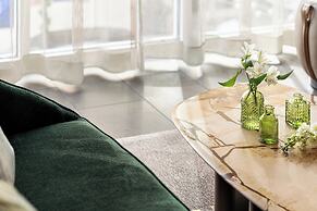 Hotel Indigo Naperville Riverwalk by IHG