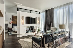 Thompson Nashville, by Hyatt