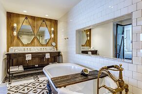 Thompson Nashville, by Hyatt