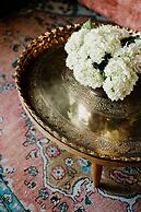 The Frances Modern Inn