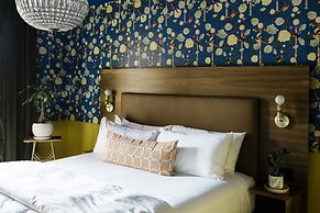 The Frances Modern Inn