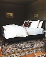 The Frances Modern Inn