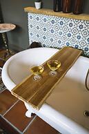 The Frances Modern Inn